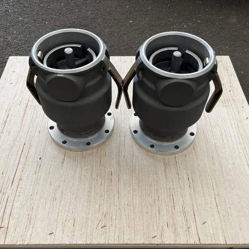 2 x API Vapour Couplings