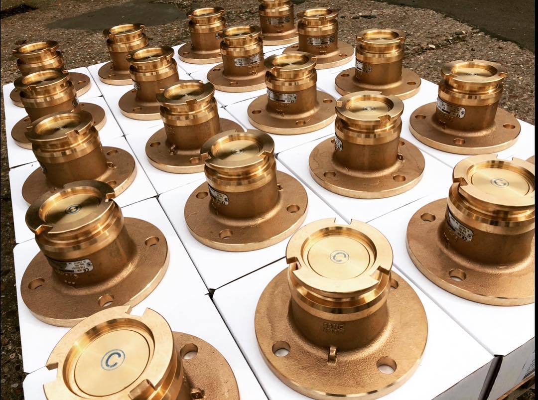 2.5-Inch-Brass-Tank-units-with-3-Inch-ANSI-150-flanges