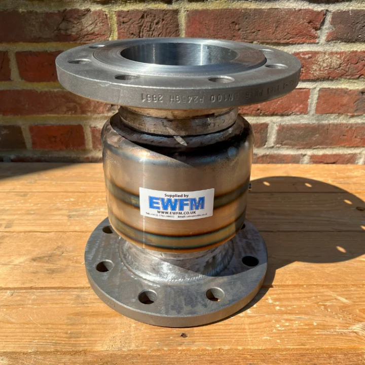 A 4” Model 2174 Swivel Joint crafted from carbon steel and fitted with PN16 flanges