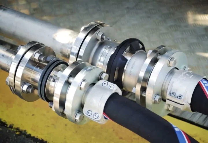 MannTek Industrial Breakaway Coupling before a pull-away incident