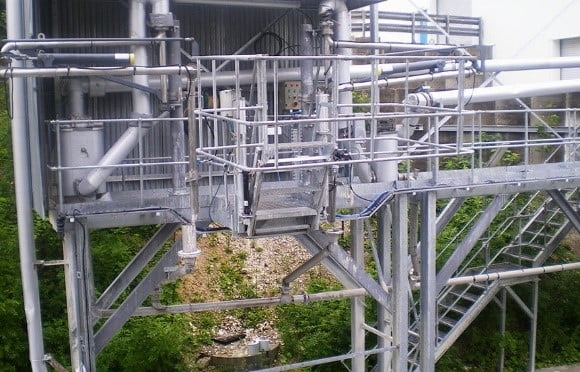 Tanker loading platform