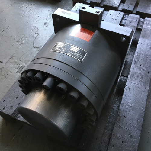 A Nitrogen and Hydraulic Tension Jack before being packed and sent to a customer