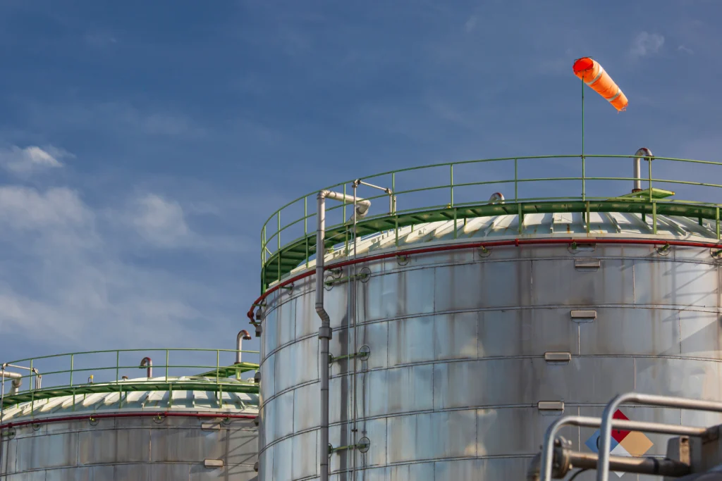 Floating Suction Units installed in a Storage Tank in Africa