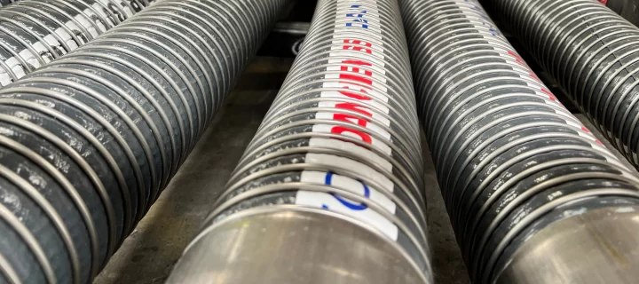 Why Composite Hose Is Ideal for Tank Truck & Railcar Loading