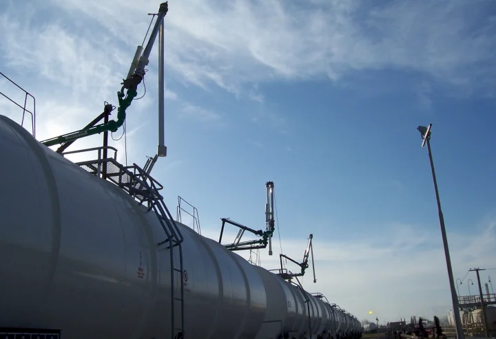 4" Fixed Reach Top Loading Arms for filling Rail Tankers supplied to a company in Turkey